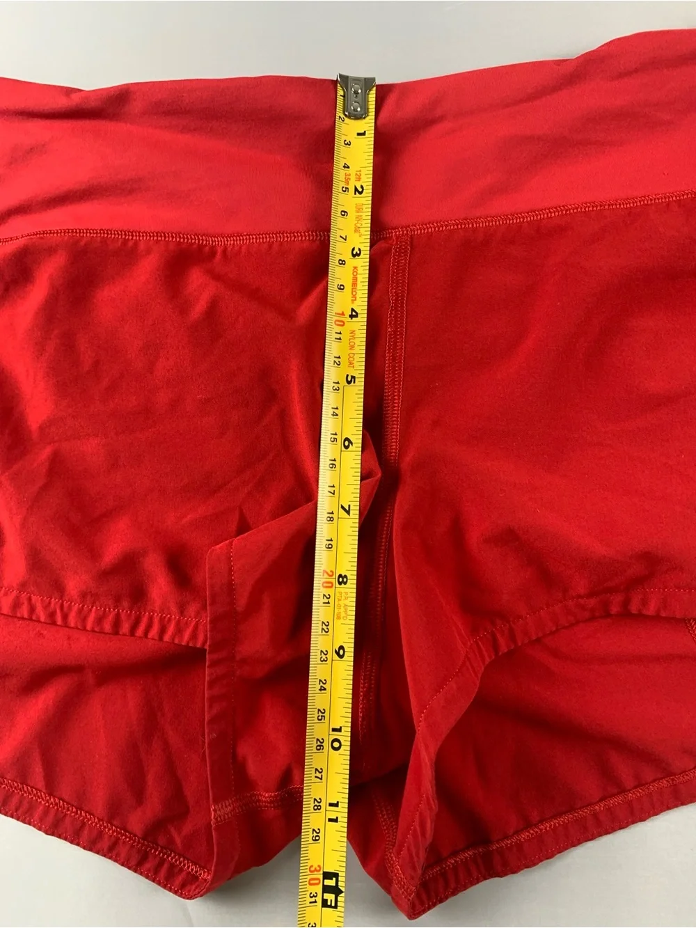 lululemon Speed Up LR 2.5” Red lined short